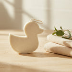Duck-shaped natural loofah sponge with a hanging loop